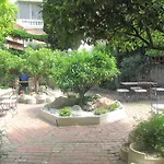 Les Orangers Szálloda