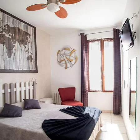 Les Orangers 호텔 히에레