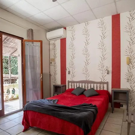 Les Orangers 2* 히에레