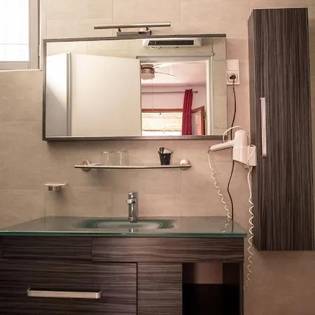 Les Orangers 호텔 2*