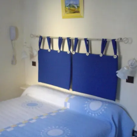 Les Orangers 2* 히에레