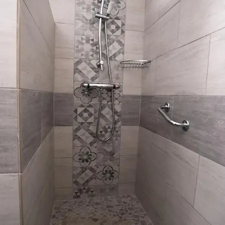 奥兰治酒店 2* 耶尔