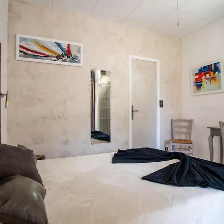 奥兰治酒店 耶尔