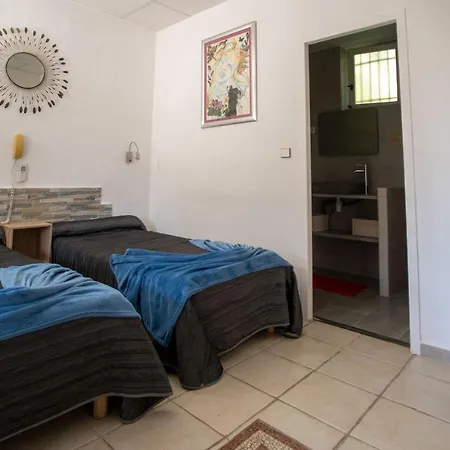 奥兰治酒店 2* 耶尔