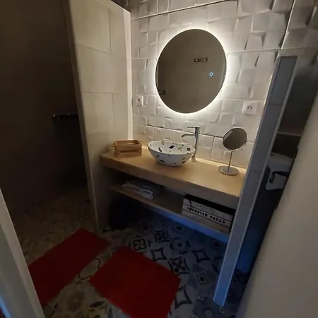 Les Orangers Szálloda 2*